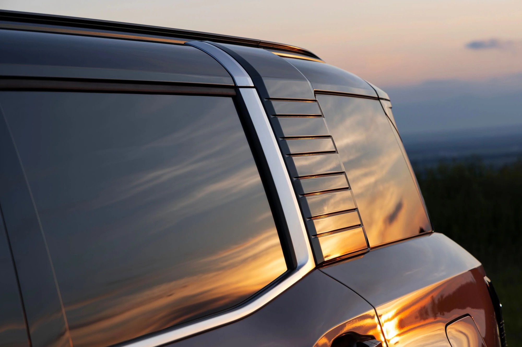 Mitsubishi Pajero thế hệ mới ra mắt: Khung gầm rời, 2 màn lớn, máy dầu 2.4L, có thể thêm hybrid cạnh tranh Land Cruiser, lắp ở gần Việt Nam- Ảnh 17. Mitsubishi Pajero thế hệ mới ra mắt: Khung gầm rời, 2 màn lớn, máy dầu 2.4L, có thể thêm hybrid cạnh tranh Land Cruiser, lắp ở gần Việt Nam- Ảnh 17.