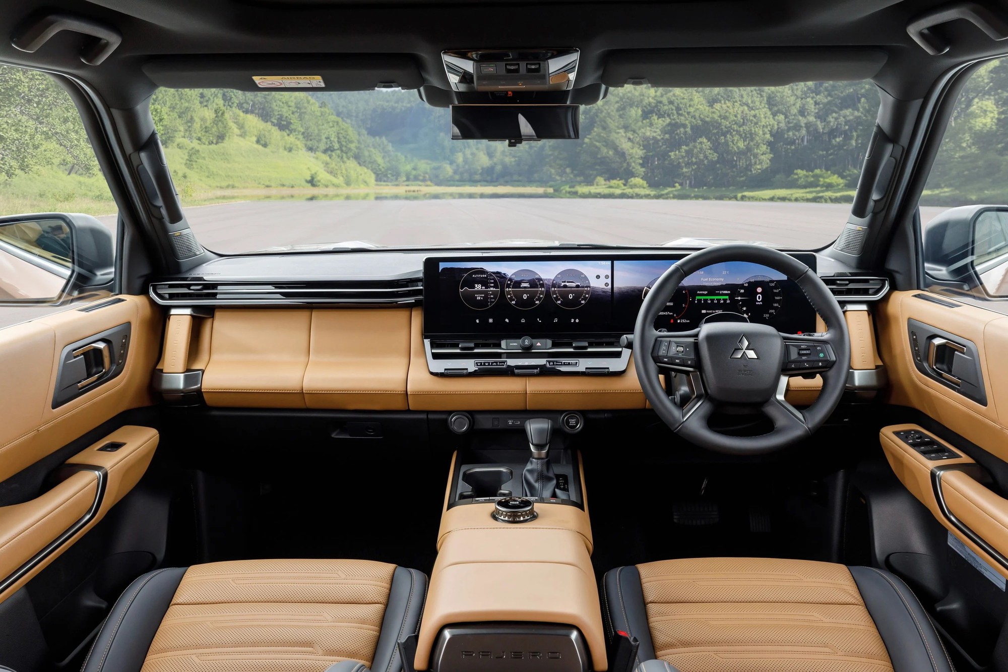 Mitsubishi Pajero thế hệ mới ra mắt: Khung gầm rời, 2 màn lớn, máy dầu 2.4L, có thể thêm hybrid cạnh tranh Land Cruiser, lắp ở gần Việt Nam- Ảnh 8. Mitsubishi Pajero thế hệ mới ra mắt: Khung gầm rời, 2 màn lớn, máy dầu 2.4L, có thể thêm hybrid cạnh tranh Land Cruiser, lắp ở gần Việt Nam- Ảnh 8.