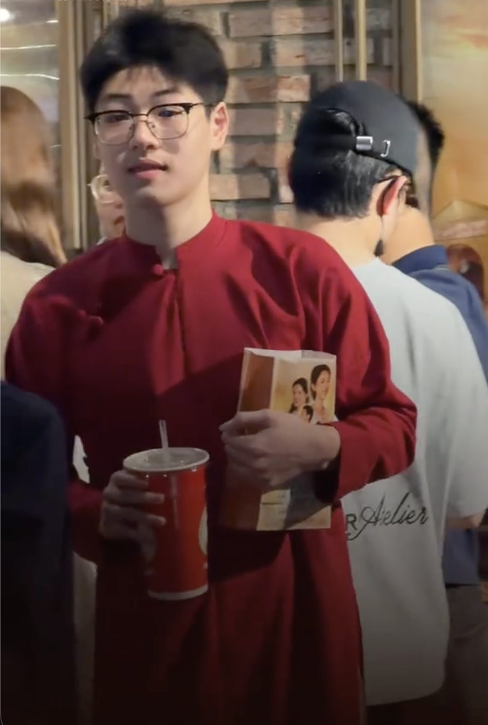 Con trai mỹ nhân Việt vừa được đề cử đẹp nhất thế giới: 15 tuổi visual như hotboy học đường, xuất hiện là triệu view- Ảnh 8.