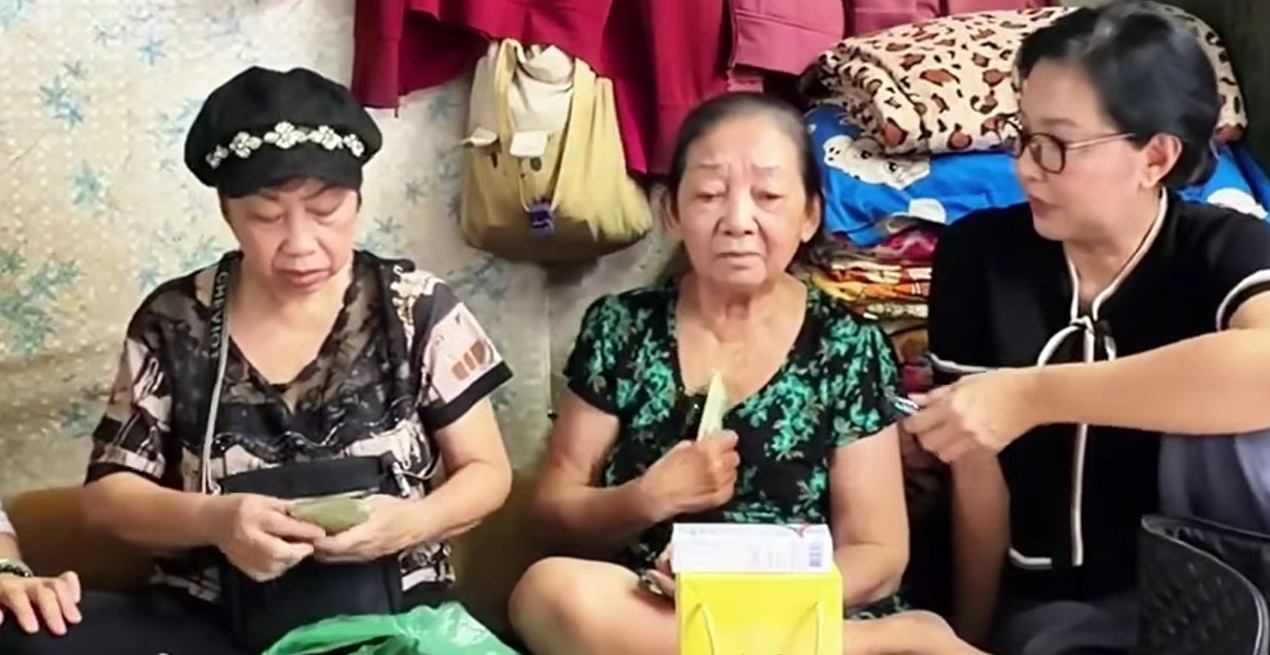 Vợ đầu NSND Thanh Tuấn 77 tuổi vẫn phải đi chạy xe ôm nuôi con gái 58 tuổi bệnh nặng- Ảnh 2.