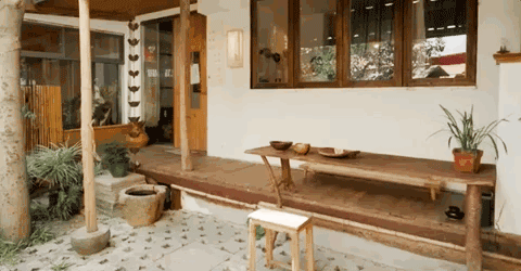 Người phụ nữ 37 tuổi cải tạo căn hộ 45m² thành nơi ai cũng muốn ghé: Không điều hòa, ít dùng điện thoại, đồ cũ cũng thành đẹp - Ảnh 11.