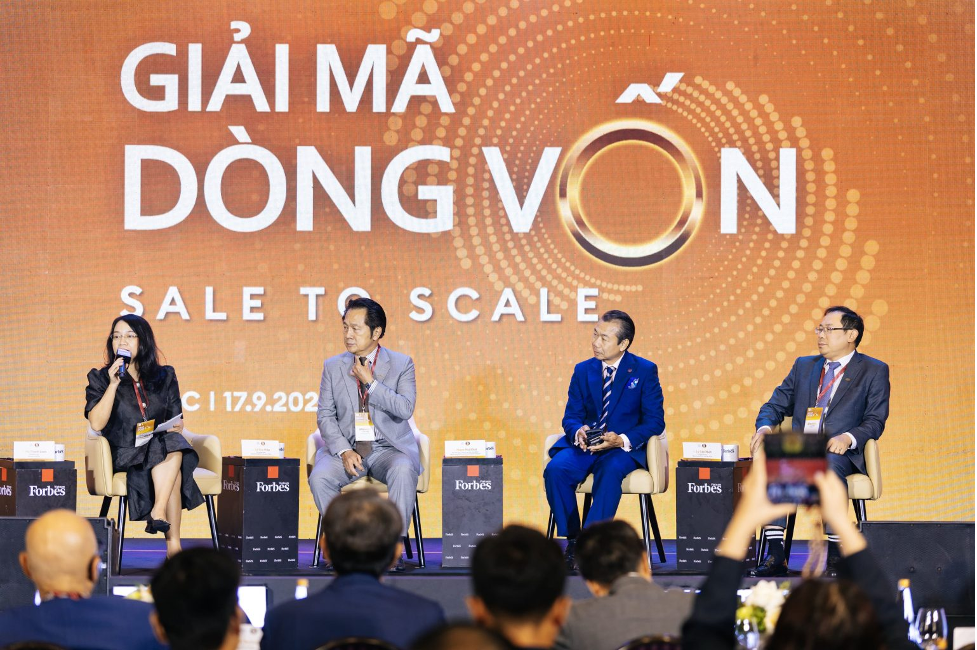 Tổng Giám đốc ACB Từ Tiến Phát: 