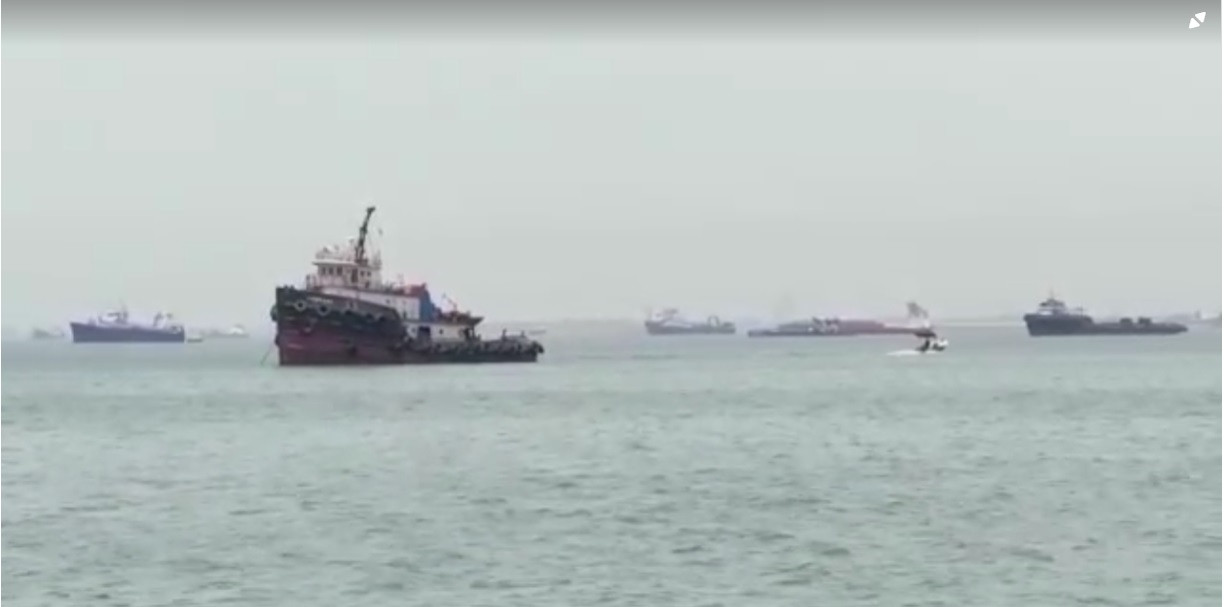 Mỹ: Hơn 1 tỷ thùng dầu đã được vận chuyển qua Eo biển Hormuz- Ảnh 1.