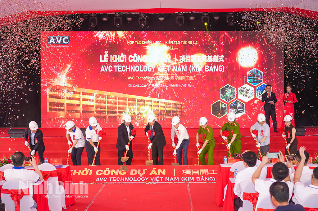 Đại gia không làm chip, không làm AI nhưng hưởng lợi lớn từ Nvidia: Tiếp tục rót hơn 6.300 tỷ đồng vào Việt Nam, tổng vốn đầu tư gần 1 tỷ USD- Ảnh 1. Đại gia không làm chip, không làm AI nhưng hưởng lợi lớn từ Nvidia: Tiếp tục rót hơn 6.300 tỷ đồng vào Việt Nam, tổng vốn đầu tư gần 1 tỷ USD- Ảnh 1.