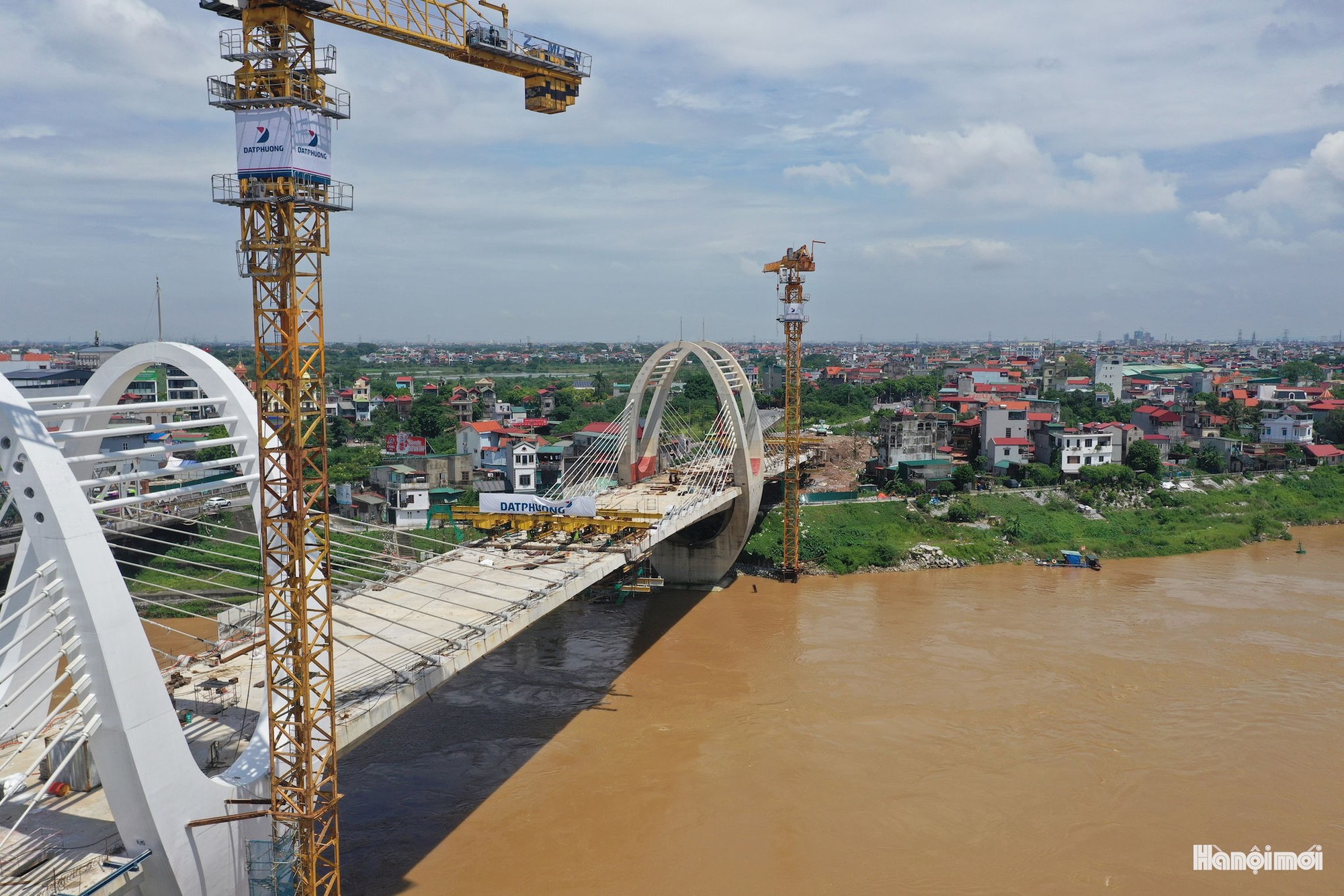 Rầm rộ thi công cầu Đuống mới dự kiến hoàn thành cuối năm 2026- Ảnh 5.