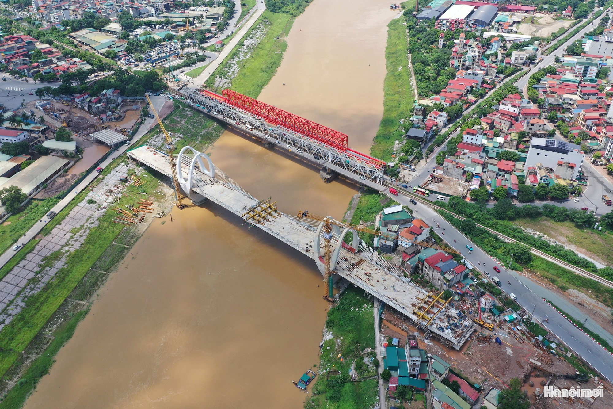 Rầm rộ thi công cầu Đuống mới dự kiến hoàn thành cuối năm 2026- Ảnh 15.