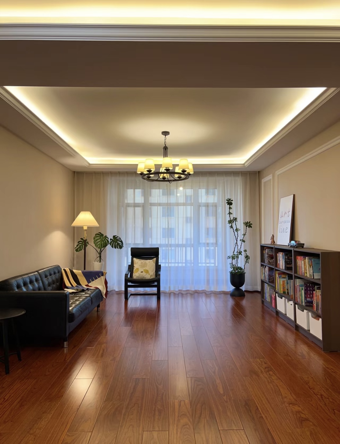 Xem 2 ngôi nhà này mới hiểu vì sao ngày càng nhiều người bỏ sofa, bàn trà và kệ tivi- Ảnh 10.