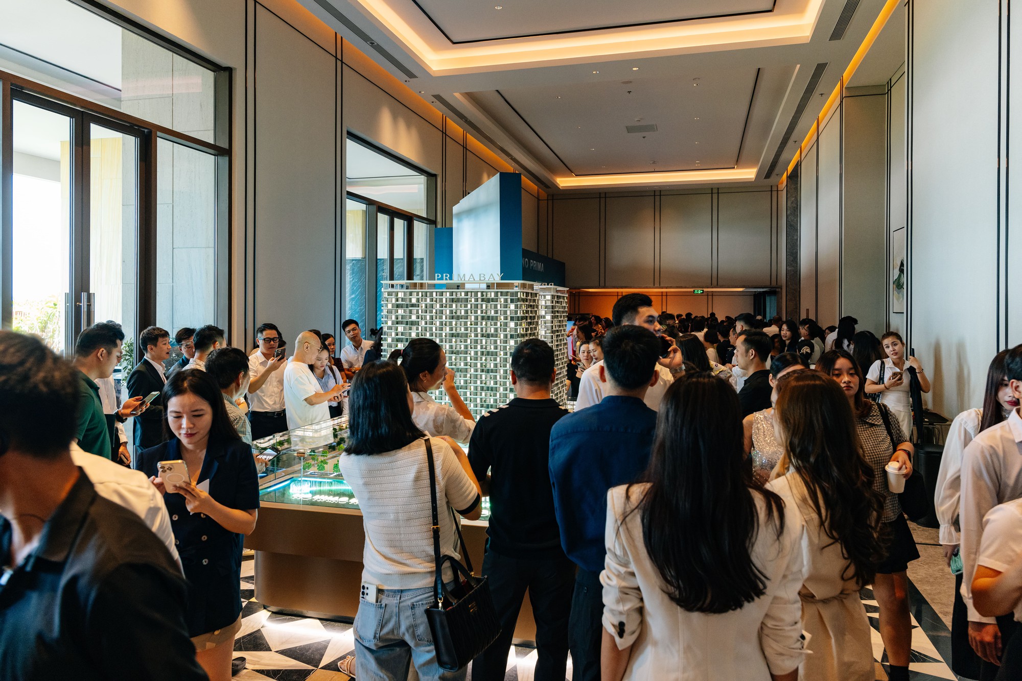 Prima Bay kể câu chuyện “Đến trước bình minh” qua dấu ấn nghệ thuật - Ảnh 4.