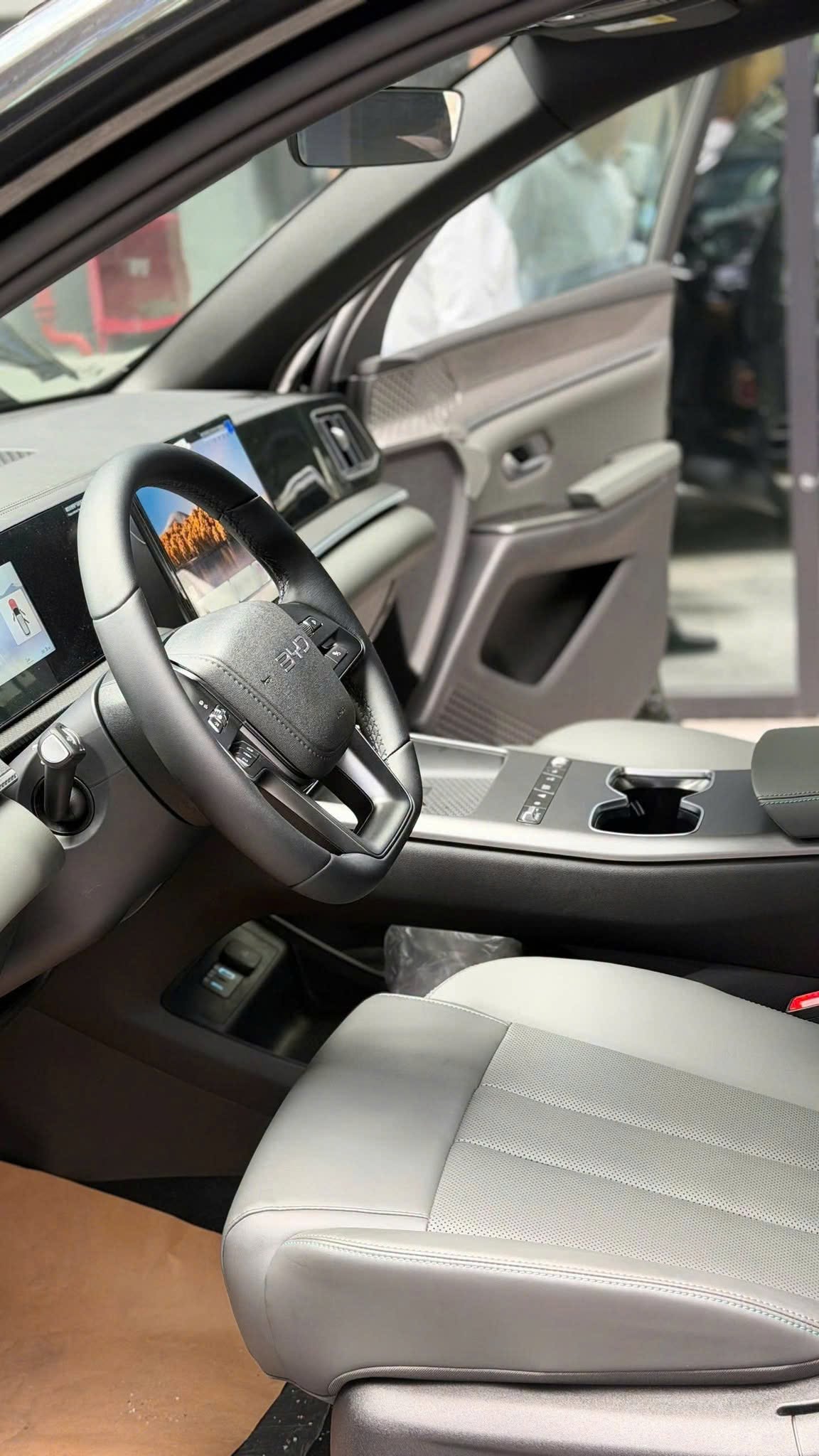 Đại lý báo BYD Sealion 5 dự kiến ra mắt Việt Nam tháng 10, giá từ hơn 600 triệu nếu đặt cọc sớm- Ảnh 3.