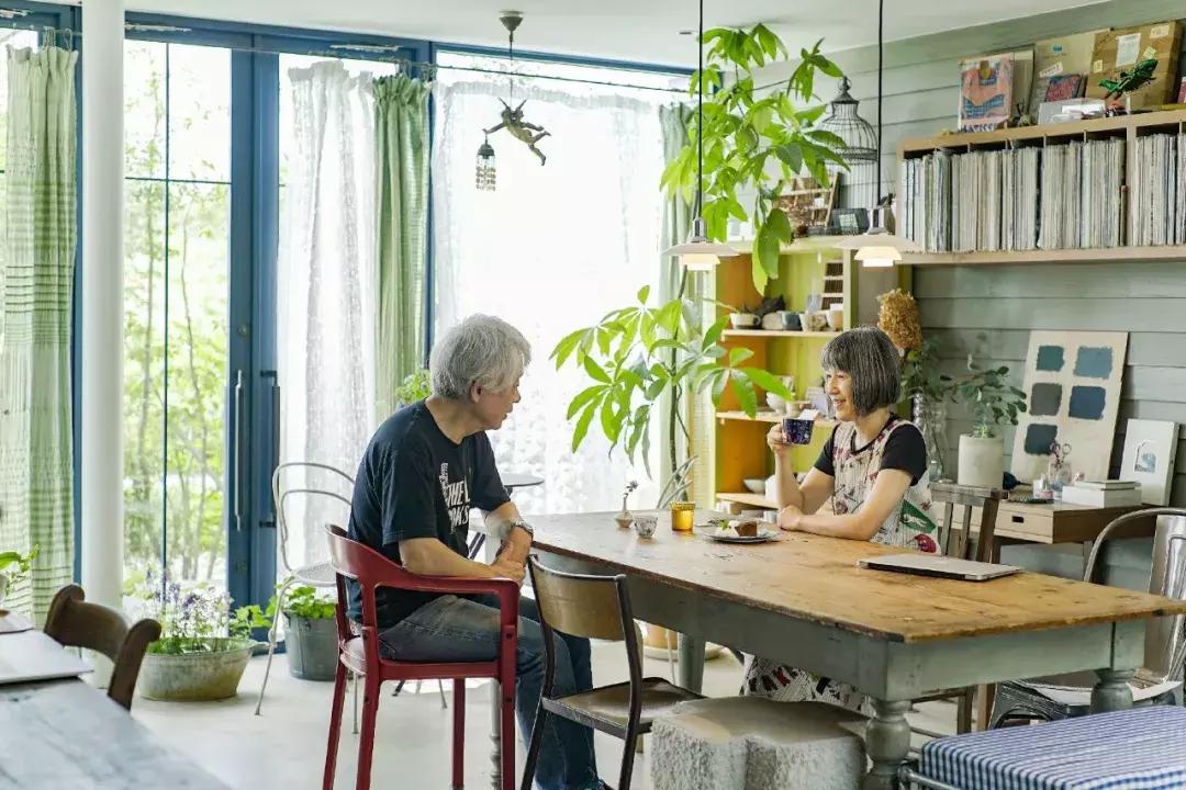 Kết hôn 20 năm vẫn ngủ riêng giường, nữ kiến trúc sư tự thiết kế căn nhà 3 tầng: Càng sống lâu càng hiểu một điều- Ảnh 1.