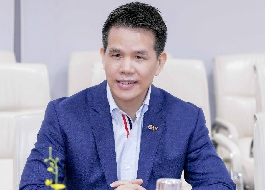 1 tuần sau khi rời PV GAS, cựu CEO Phạm Văn Phong xuất hiện- Ảnh 1.