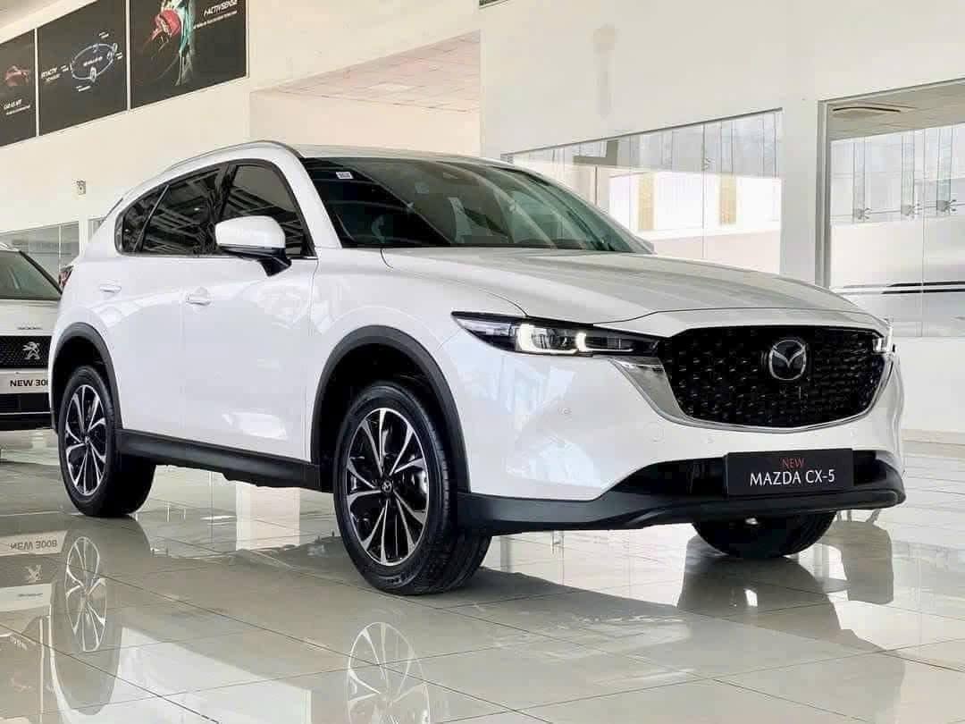 Mazda CX-5 giảm giá, bỏ phiên bản: Còn từ 659 triệu tại đại lý, không còn bản 2.5L, sẵn sàng chờ thế hệ mới ra mắt - Ảnh 1.