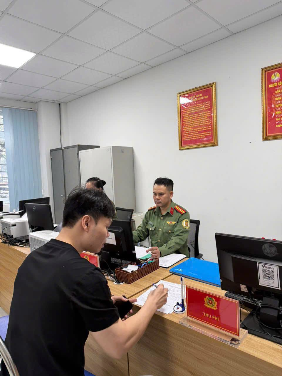 Tất cả người dân đang sở hữu loại giấy tờ này cần chú ý thông báo mới từ công an - Ảnh 2.