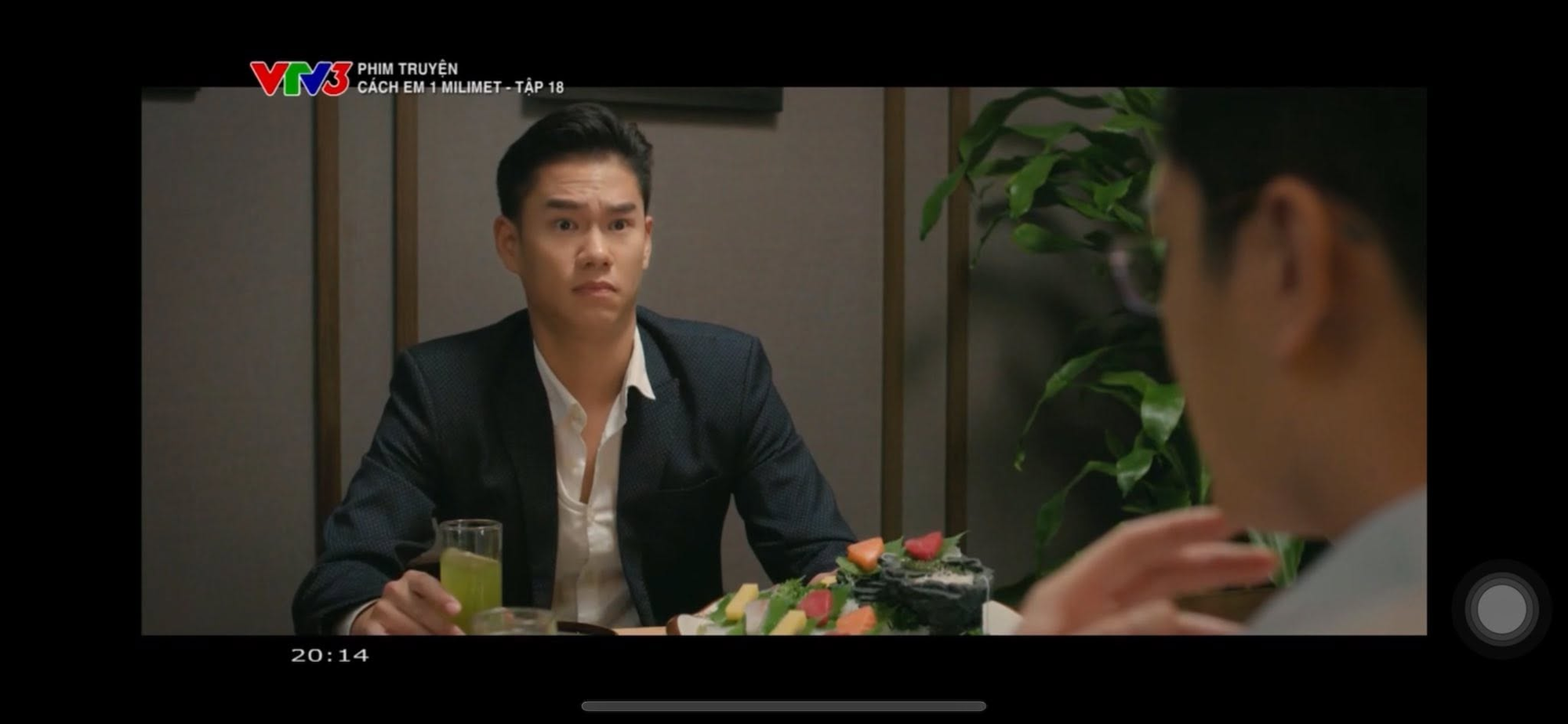 Nam diễn viên phim giờ vàng VTV hiện cùng vợ hơn 3 tuổi bán cà phê, trà sữa trên đường Xã Đàn, Hà Nội - Ảnh 3.
