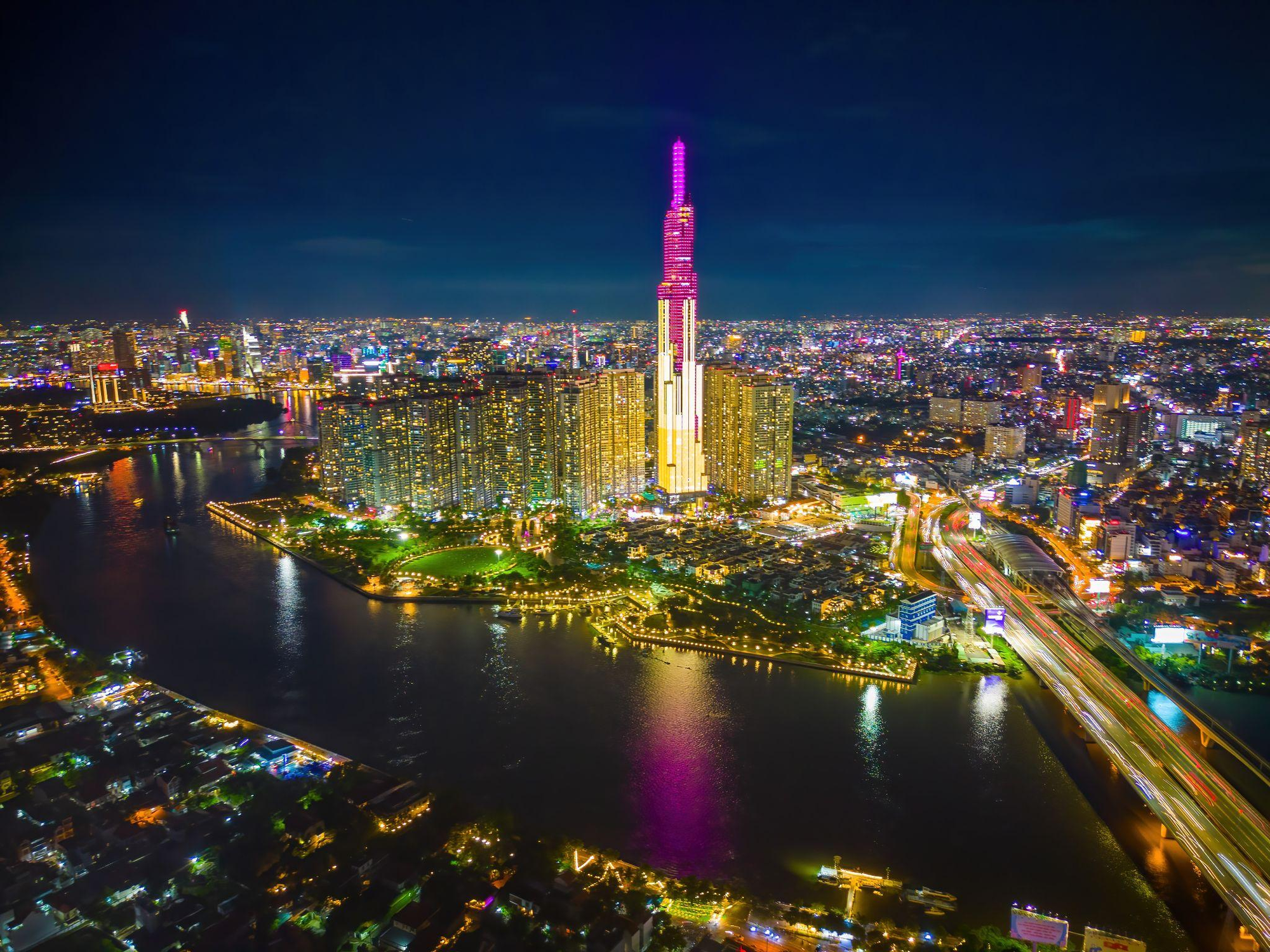Việt Nam đang tạo ra những Doanh nghiệp Quốc gia thay đổi cả nền kinh tế như thế nào? - Ảnh 1.