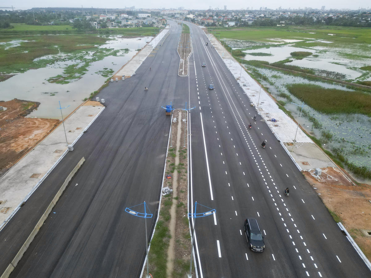 Thanh Hóa: Tăng tốc thi công đại lộ Nam sông Mã gần 2.000 tỷ đồng- Ảnh 9.