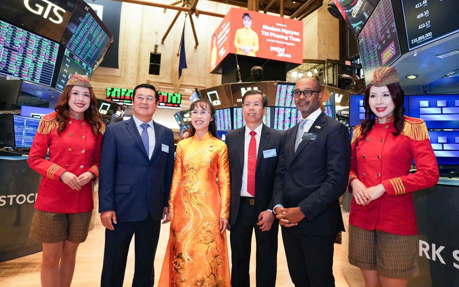 Nữ tỷ phú Nguyễn Thị Phương Thảo tham dự lễ rung chuông NYSE của Ngoại trưởng Mỹ Marco Rubio vào ngày Việt Nam được nâng hạng thị trường 21/9