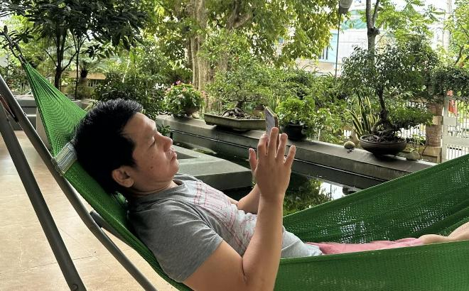 Người nổi tiếng lũ lượt đi bán cà phê: 2 "ông hoàng" U60 được ủng hộ, liên tiếp mở rộng, 1 nữ nghệ sĩ lại ngậm ngùi đóng cửa, bù lương nhân viên - Ảnh 6.
