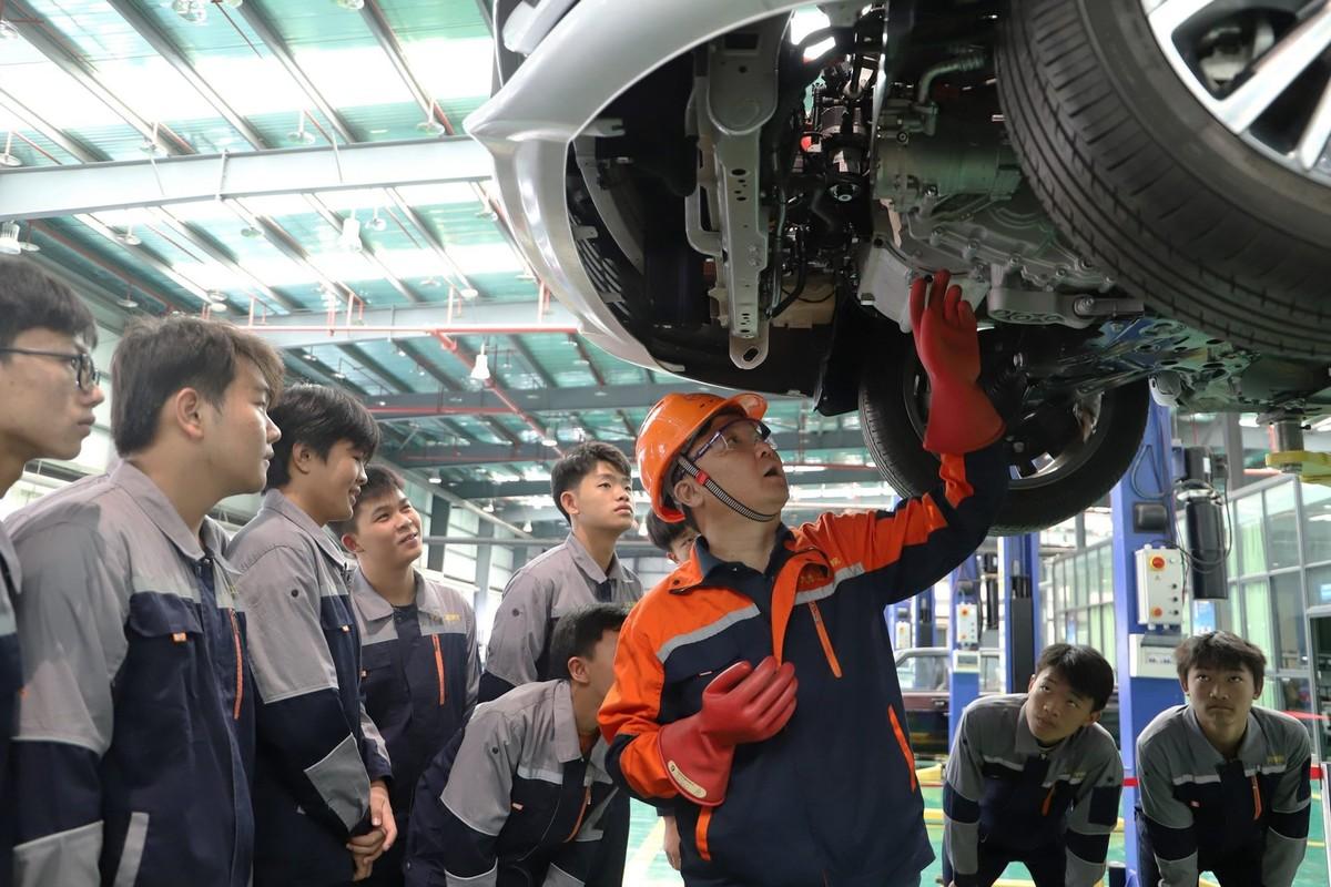 Thợ sửa xe Nga nói về xe Trung Quốc: không có tài liệu sửa, vì họ vốn không định cho ai sửa - Ảnh 3.