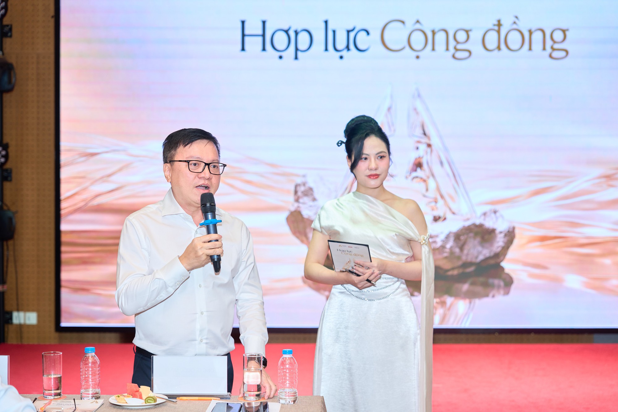 Human Act Prize 2026: Không cần chờ có vị thế hay đủ điều kiện mới hành động, mỗi việc nhỏ hôm nay sẽ là tiền đề cho những đóng góp trong tương lai- Ảnh 2.