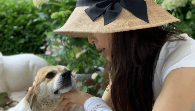Nữ nghệ sĩ bỏ phố về quê: Đào đất, gieo hạt, bón phân, làm vườn như nông dân thực thụ - Ảnh 2.