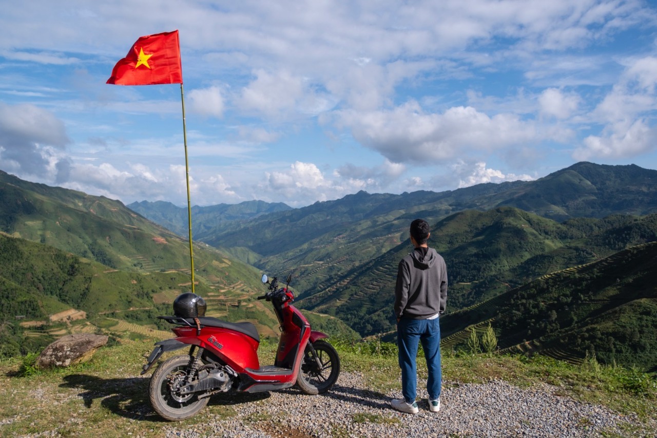 Xe máy điện Dat Bike thuyết phục cả những chủ xe xăng khó tính nhất bằng khả năng vận hành vượt trội- Ảnh 2.
