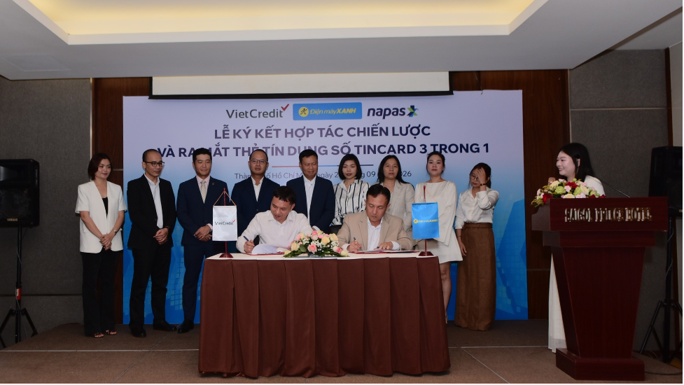 Điện Máy Xanh cùng VietCredit ra mắt Thẻ tín dụng nội địa SỐ TINCard 3 trong 1 - Ảnh 2.