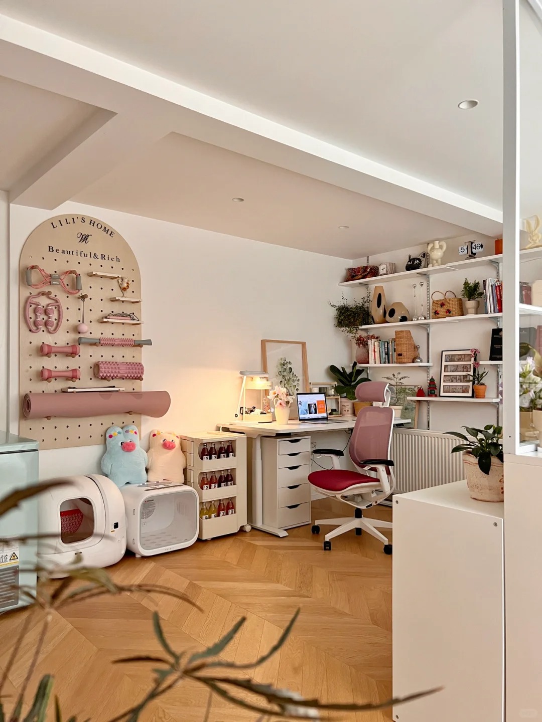 36 tuổi, độc thân và sống một mình trong căn hộ 150m²: Ngôi nhà khiến nhiều người nhận ra ở một mình vẫn có thể rất đủ đầy- Ảnh 6.