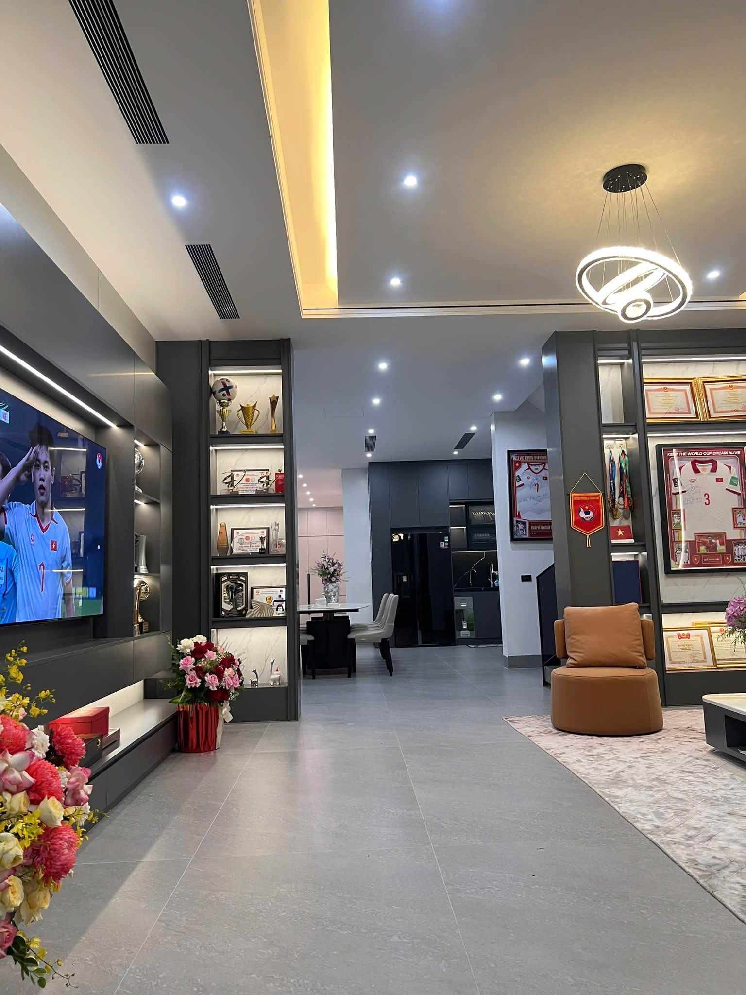 Mức lương của Đình Bắc - Ảnh 6.