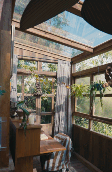 Sau khi giá nhà giảm mạnh, cặp vợ chồng quyết định không bán nữa: Họ biến căn nhà 300m² thành “bước đệm” cho tuổi 40- Ảnh 15.