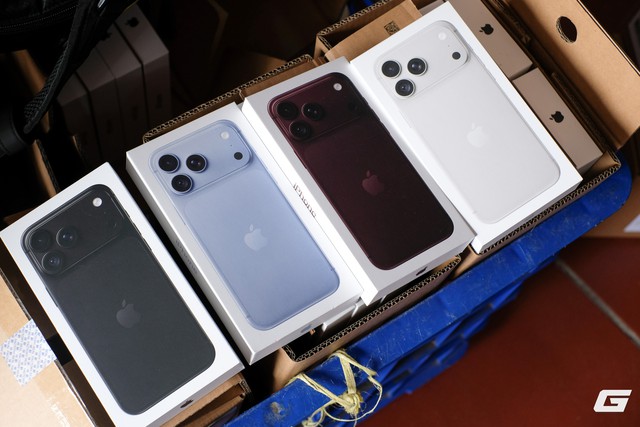 Nghịch lý iPhone 18 Pro series tại Việt Nam sau 1 tuần: Pro Max “cháy hàng”, có bản bị hét chênh 5 triệu, bản Pro lại nằm đầy cửa hàng- Ảnh 2.
