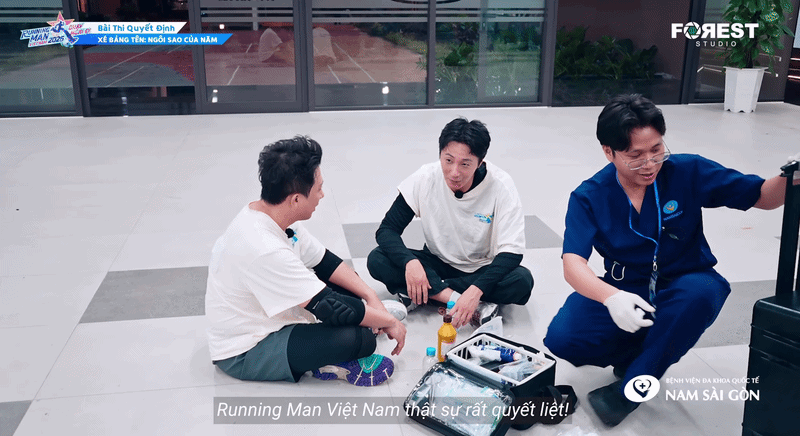 Trấn Thành và Jung Il Woo vật nhau tơi tả: Người xém lòi sụn mũi, người chảy máu- Ảnh 3.