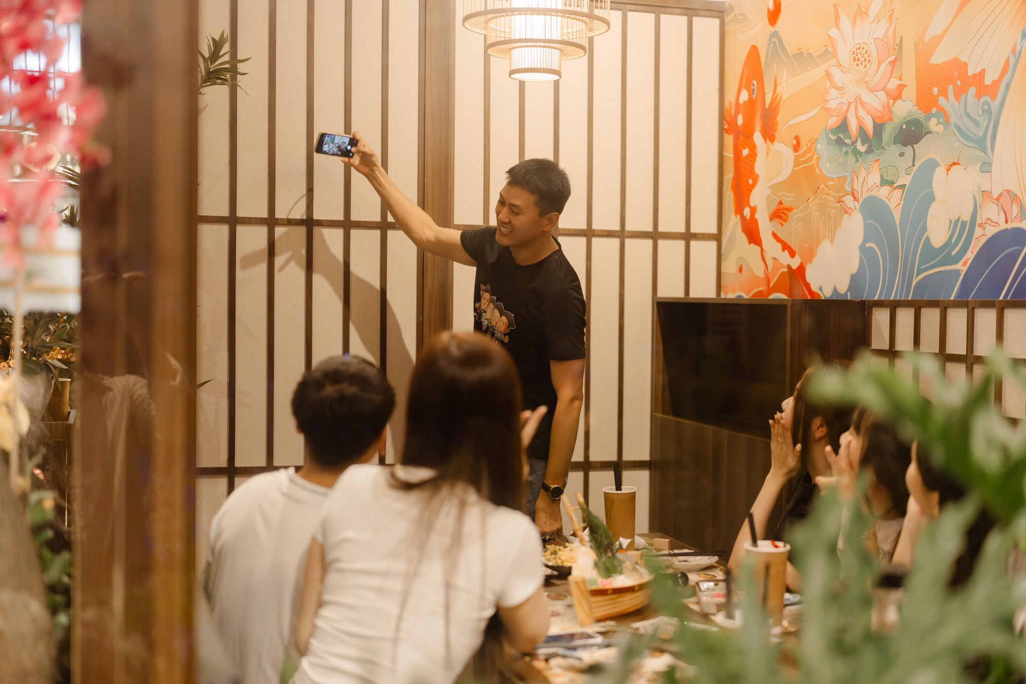 Nam diễn viên đình đám bán sushi từ TP.HCM đến Vĩnh Long, vừa xây nhà 10 phòng ngủ- Ảnh 4.