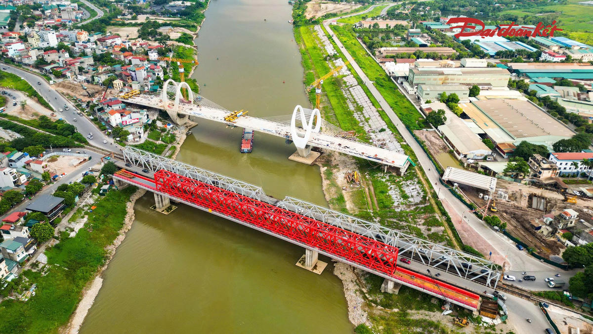 Cầu Đuống mới hợp long, tăng tốc hoàn thiện để thông xe cuối năm- Ảnh 1.