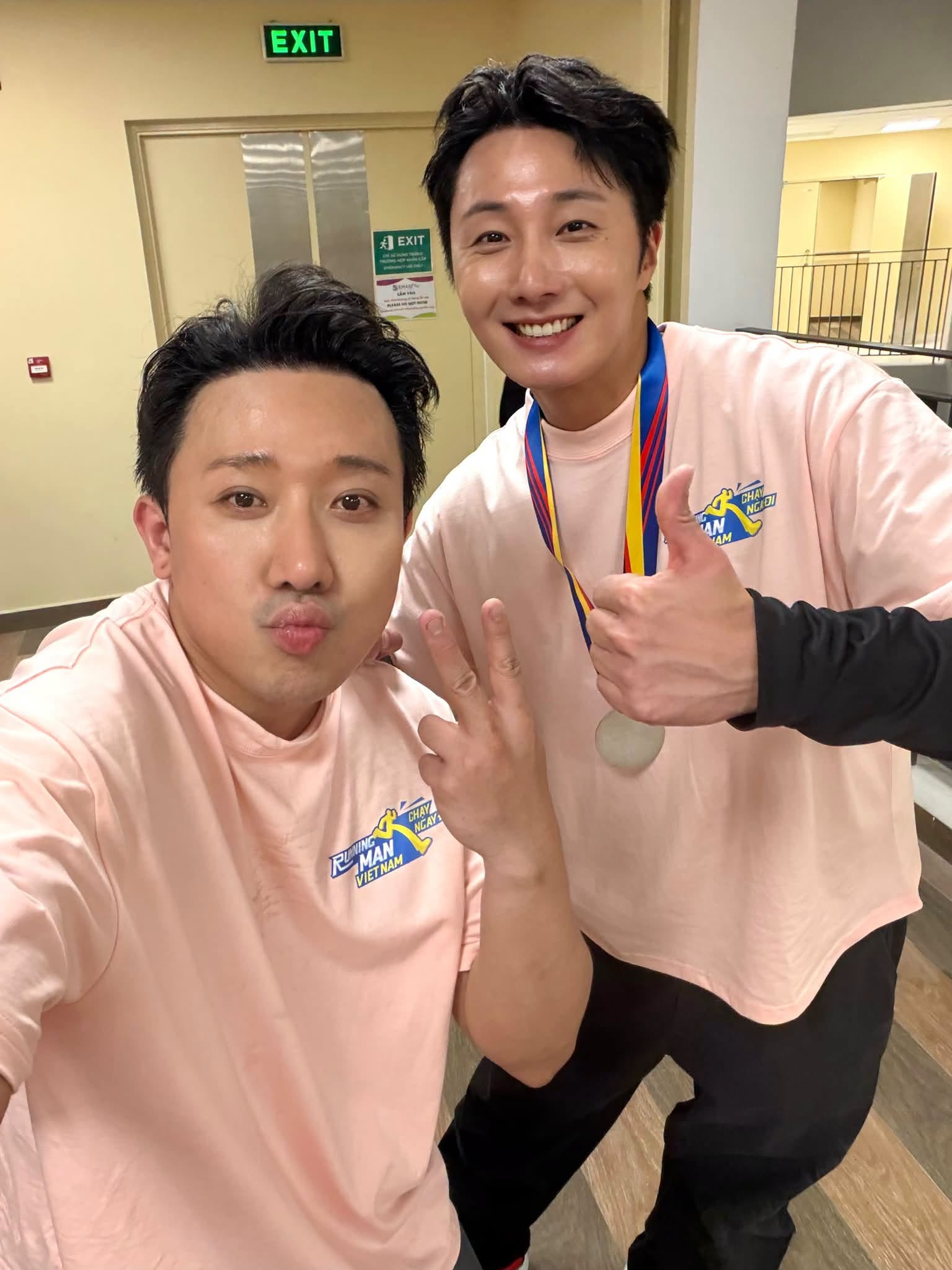 Trấn Thành và Jung Il Woo vật nhau tơi tả: Người xém lòi sụn mũi, người chảy máu- Ảnh 5.