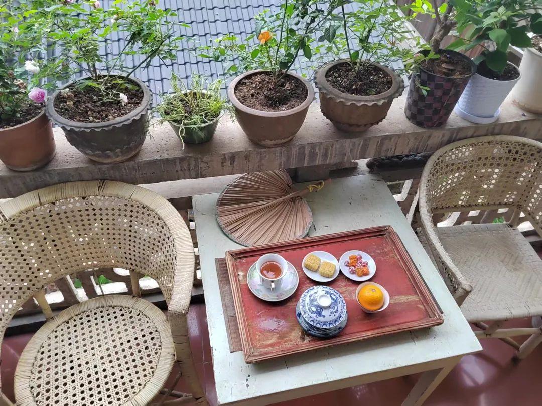 Người phụ nữ 60 tuổi sống một mình trong căn nhà hơn 40 năm: Bước vào bên trong mới hiểu vì sao bà không muốn sửa sang- Ảnh 7.