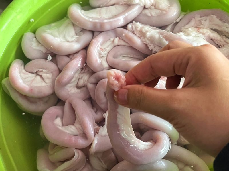 Lời khuyên dành cho những người thích ăn lòng lợn - Ảnh 1.