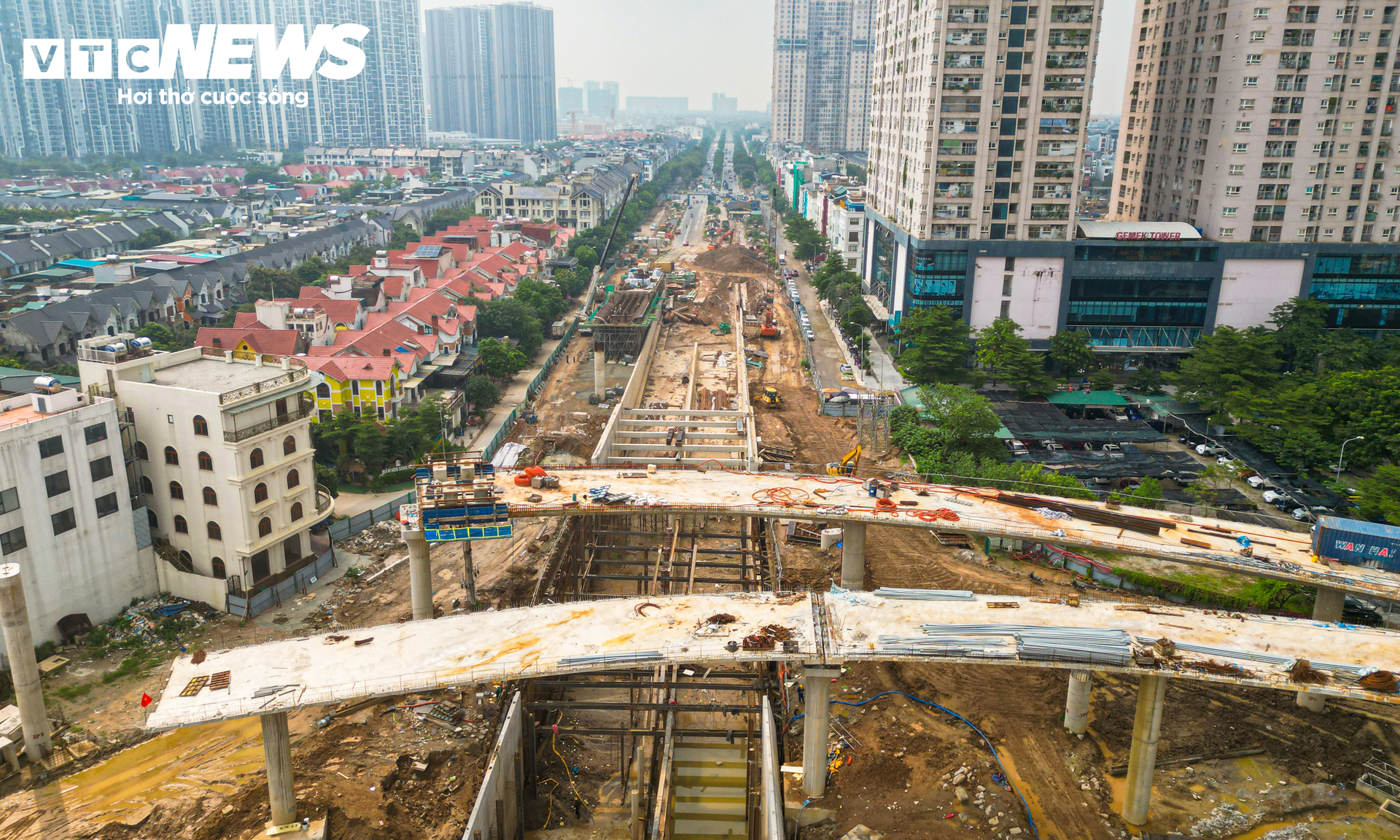 Nút giao nhiều tầng dần thành hình ở phía Tây Hà Nội- Ảnh 4.