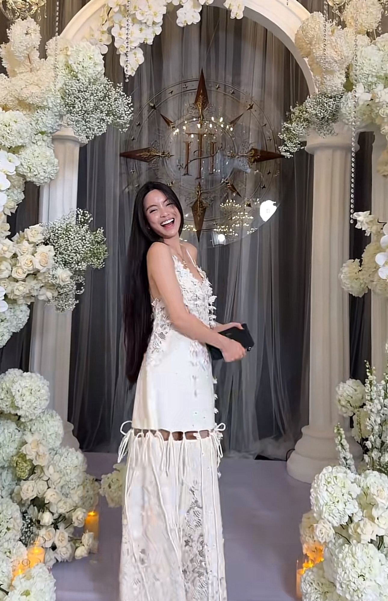 Chu Thanh Huyền lên đồ xinh đẹp sánh đôi cùng Quang Hải  - Ảnh 1.