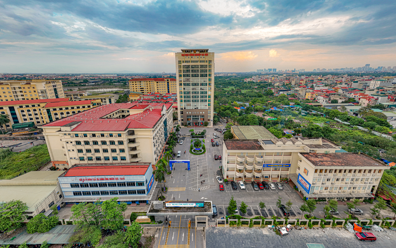 Đúng năm nay, 1 trường ĐH công lập mở hàng loạt ngành học 100% bằng tiếng Anh: Nhiều "ngành hot" như Ô tô, Khoa học máy tính, số suất có hạn