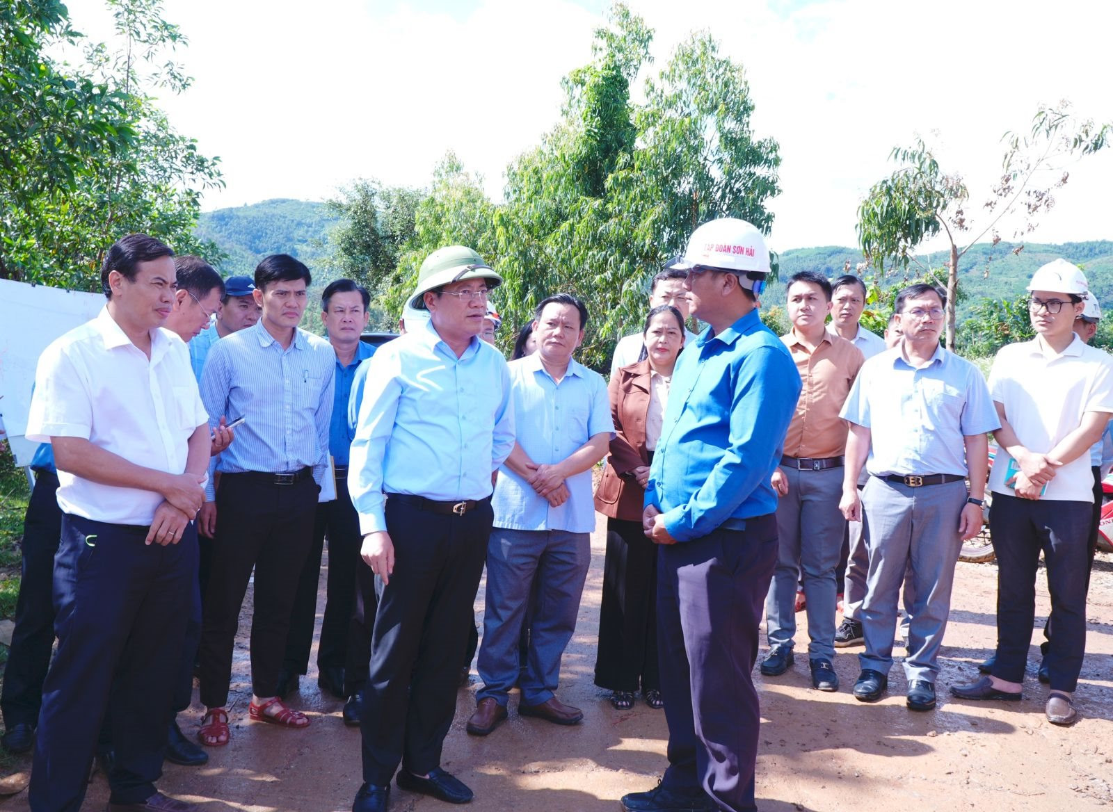 Việt Nam đang chuẩn bị đào 2 hầm xuyên núi qua 2 con đèo hiểm trở, có sự tham gia của Đèo Cả và Sơn Hải- Ảnh 2.