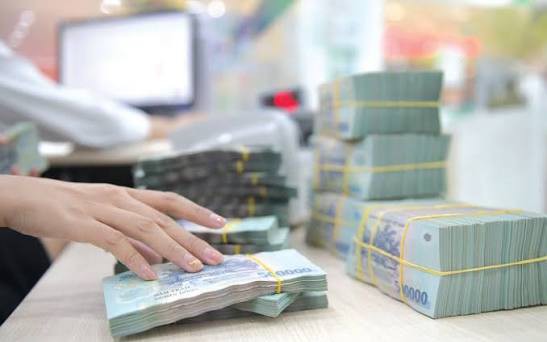 Một ngân hàng huy động lãi suất lên tới 9,6%/năm cho chố tiền từ 5 triệu đồng