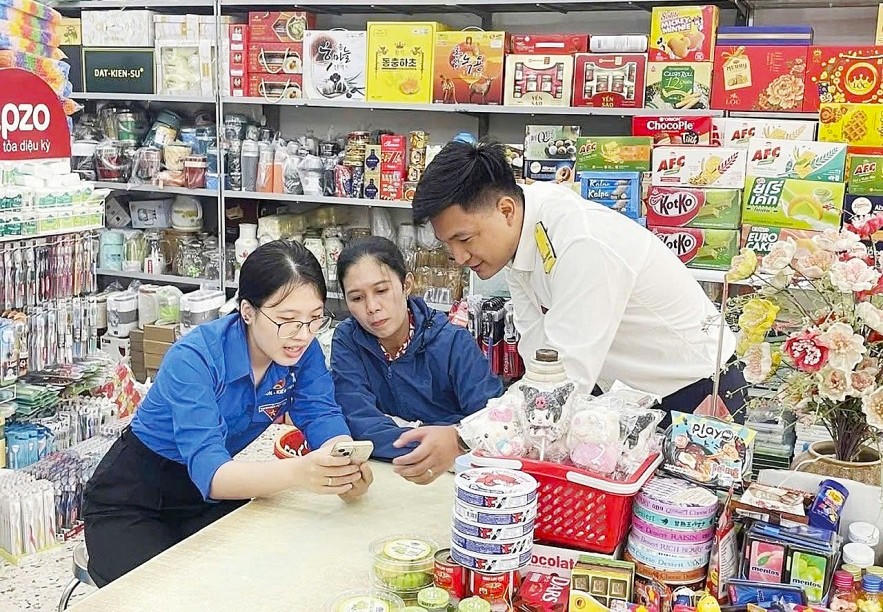 Đề xuất giảm thuế thu nhập cá nhân, thu nhập doanh nghiệp- Ảnh 1.
