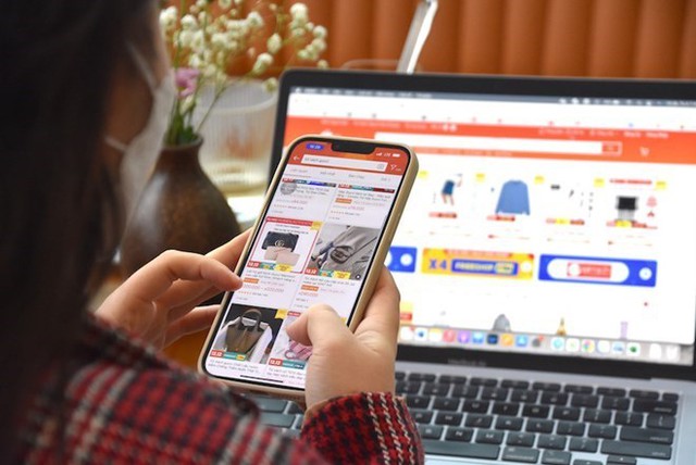 Shopee 30 ngày qua: Doanh thu giảm gần 603 tỷ đồng, số sản phẩm có đơn giảm
12-13%, chuyện gì đang xảy ra? - Ảnh
3.
