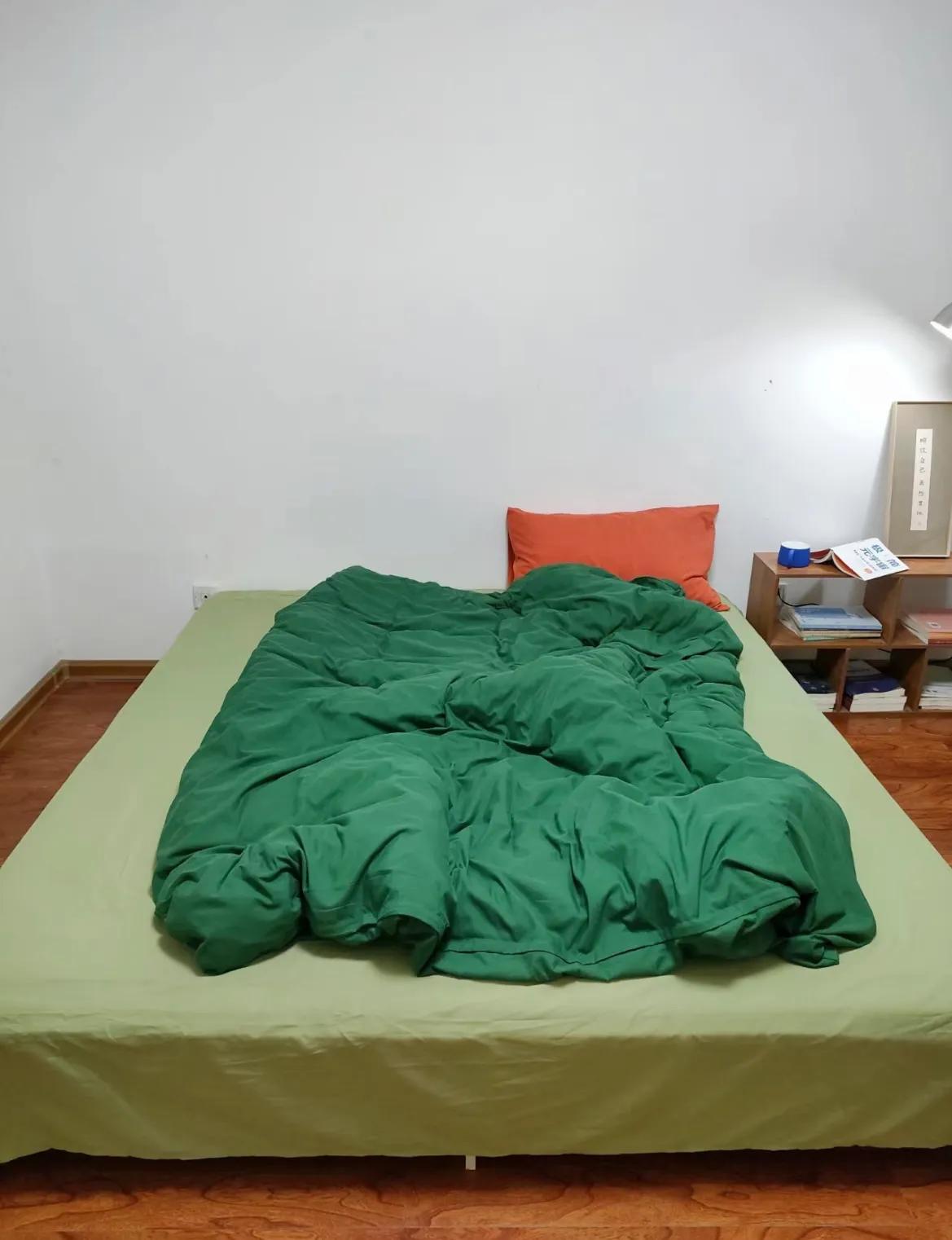 30 tuổi mua căn hộ cũ 67m², 31 tuổi bắt đầu lại sự nghiệp: Cô gái sống một mình 5 năm và biến phòng khách thành nơi không ai ngờ tới- Ảnh 6.