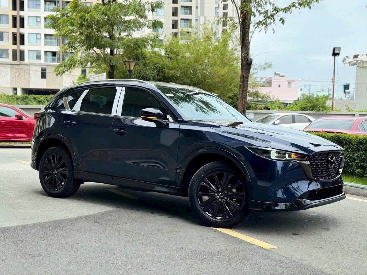 Loạt SUV hạng C đua nhau giảm giá: Nhiều mẫu giảm hàng trăm triệu đồng, gây áp lực với cả 'đàn em' B-SUV - Ảnh 1.