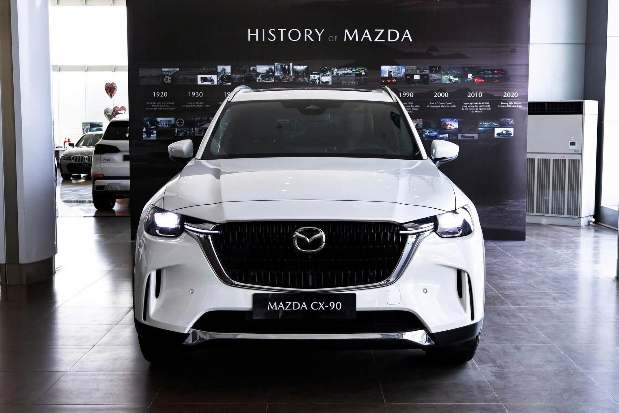 Mazda CX-90 giảm giá hơn 80 triệu tại đại lý: Bản PHEV còn 2,218 tỷ đồng, tăng sức cạnh tranh Palisade, Teramont - Ảnh 1.
