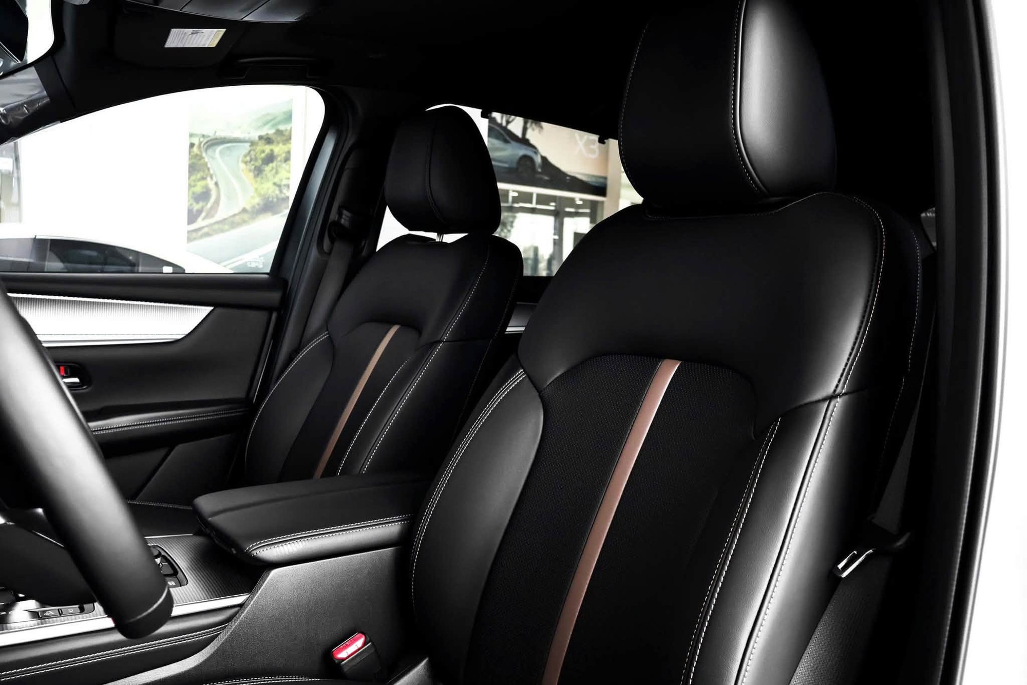Mazda CX-90 giảm giá hơn 80 triệu tại đại lý: Bản PHEV còn 2,218 tỷ đồng, tăng sức cạnh tranh Palisade, Teramont - Ảnh 6.