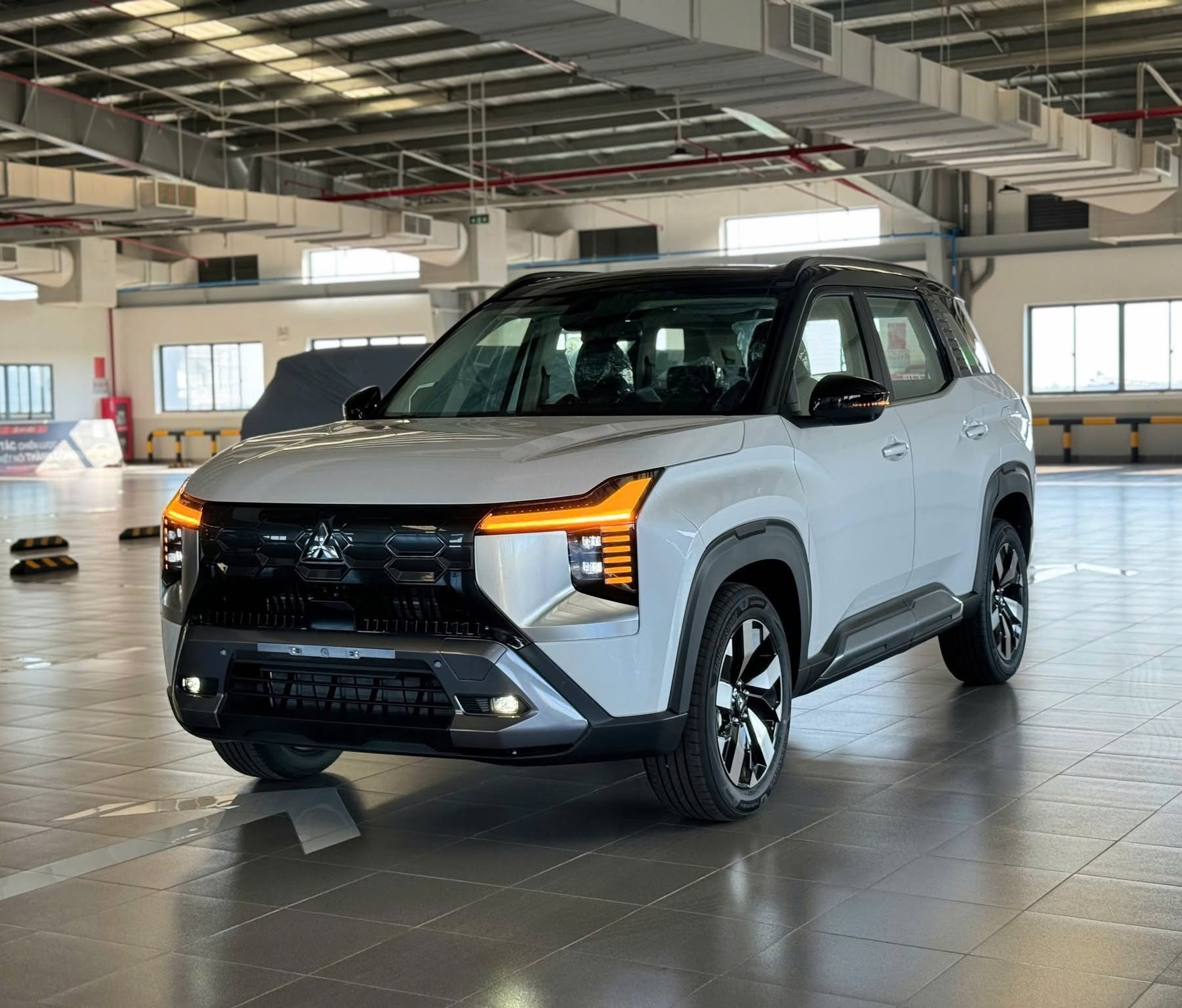 Loạt SUV hạng C đua nhau giảm giá: Nhiều mẫu giảm hàng trăm triệu đồng, gây áp lực với cả 'đàn em' B-SUV - Ảnh 2.