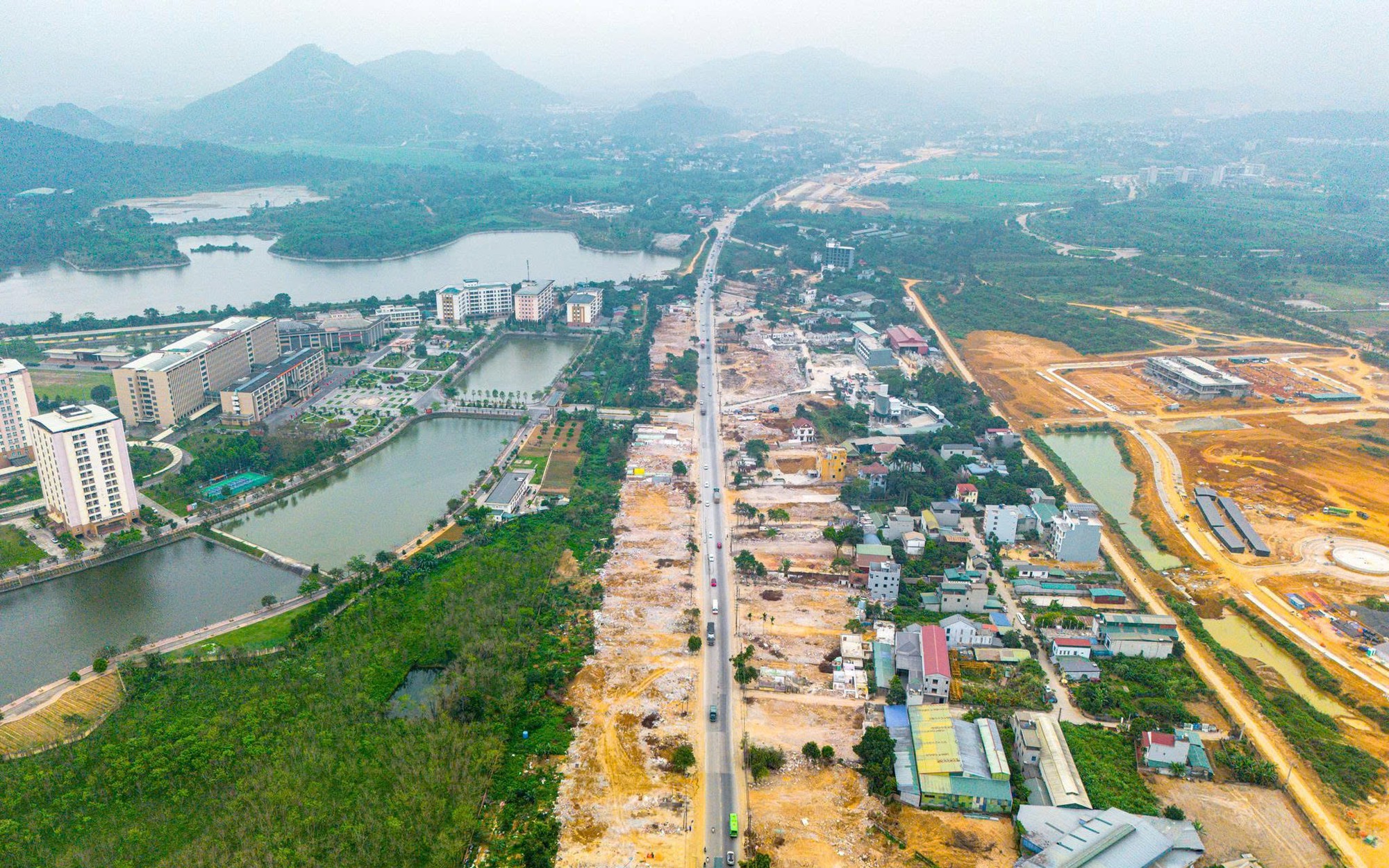 Thành phố giàu nhất miền Bắc đang làm tuyến đường rộng gấp gần 4 lần đường băng sân bay, nối Đại lộ đẹp nhất Việt Nam với tuyến cao tốc đi các tỉnh Tây Bắc